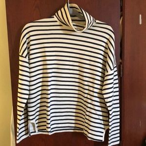 Madewell turtleneck shirt/sweater